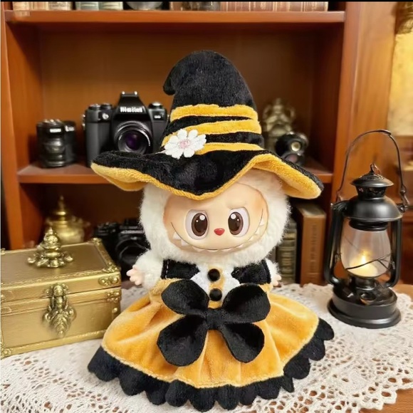 POP MART Handbags - Charming Black and Orange Witch ! Halloween 🎃 costumes! No doll